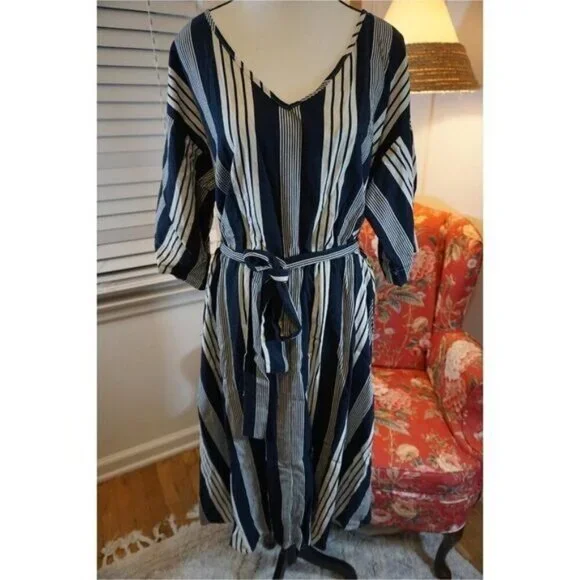 Girl With Curves Black & White Striped Belted Midi Dress - Size M - Picture 8 of 9
